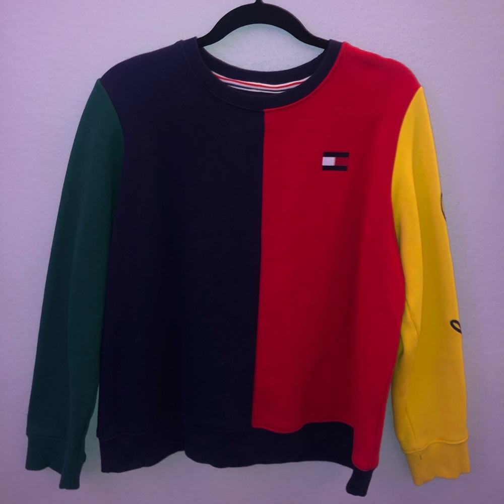 Gently worn Tommy Hilfiger sweatshirt